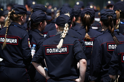 Раскрыты неожиданные способы подработок женщин-полицейских в России
